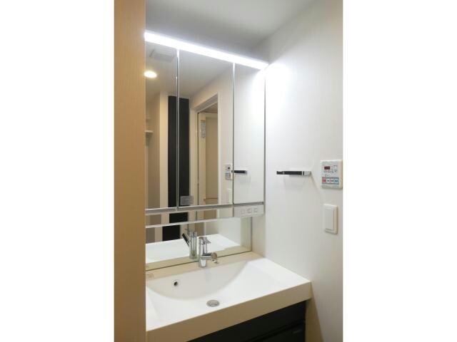 物件内観写真13　(独立洗面台)