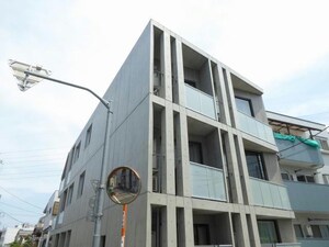 フリューゲル綾瀬外観写真