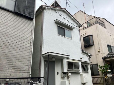 新宿4丁目貸家外観写真