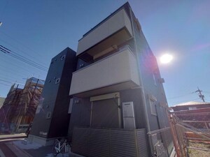 プラシード外観写真