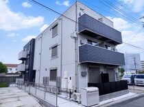 グラナーデ新宿の外観写真