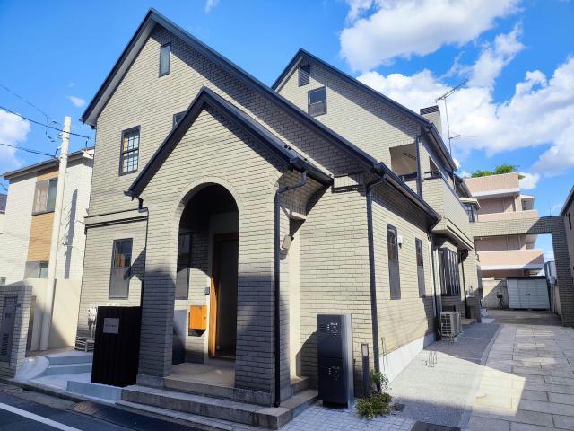 G.house