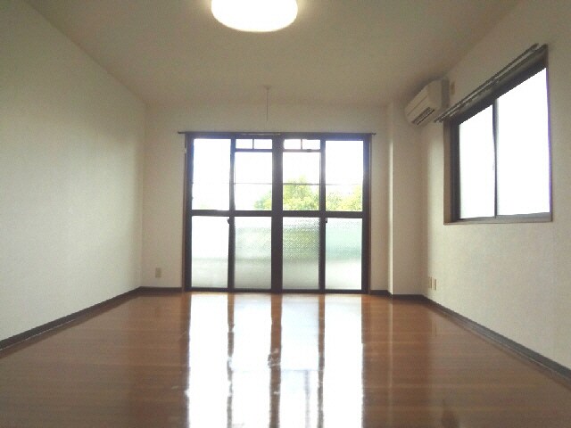 物件内観写真5　(洋室)