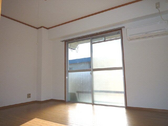 物件内観写真5　(洋室)