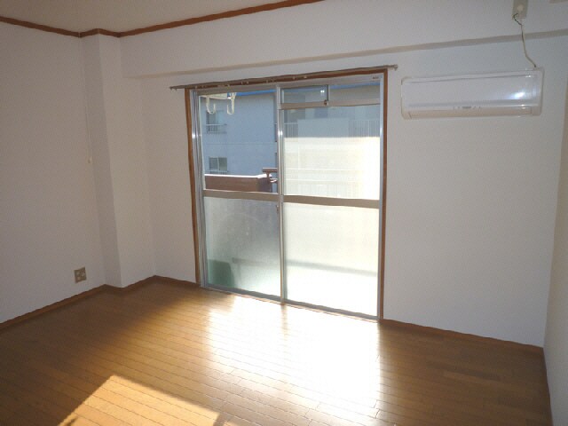 物件内観写真6　(洋室)