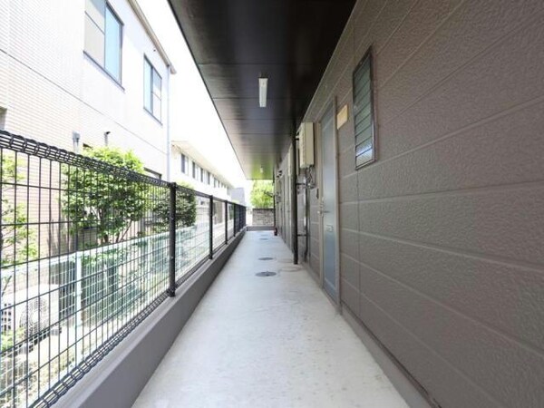 エントランス部分(１階共用通路)