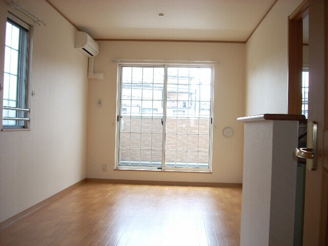 物件内観写真4　(※別号室写真)