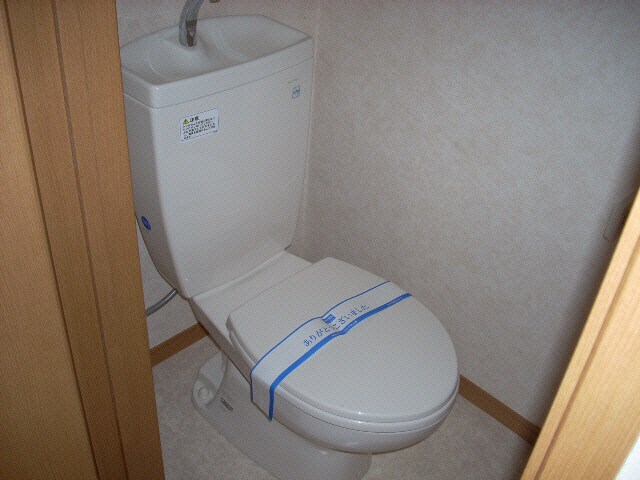 物件内観写真8　(※別号室写真)