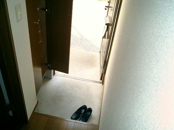 玄関回り(※別部屋写真)