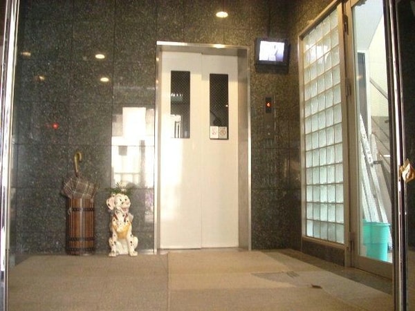 建物設備(エレベーター)
