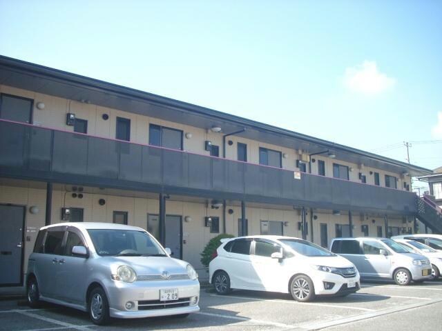 物件外観写真3　(駐車場)