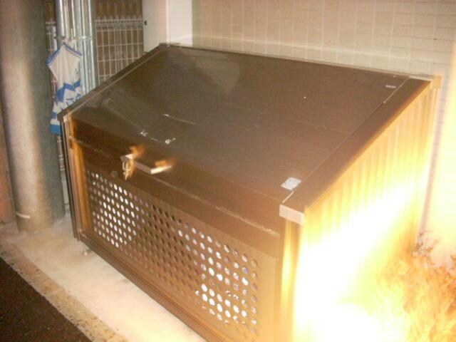物件外観写真4　(ゴミ置場)