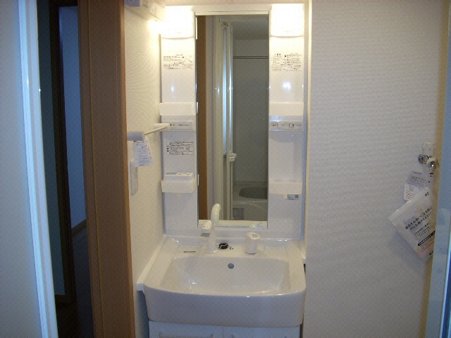 物件内観写真10　(※別号室写真)