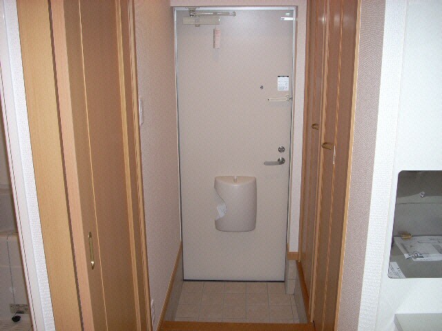 物件内観写真15　(※別号室写真)