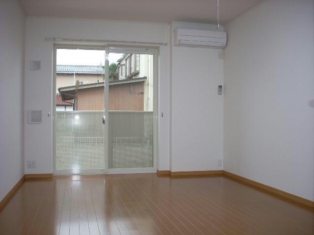 物件内観写真16　(※別号室写真)