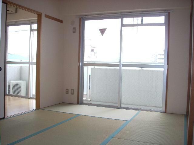 物件内観写真5　(※別部屋写真)