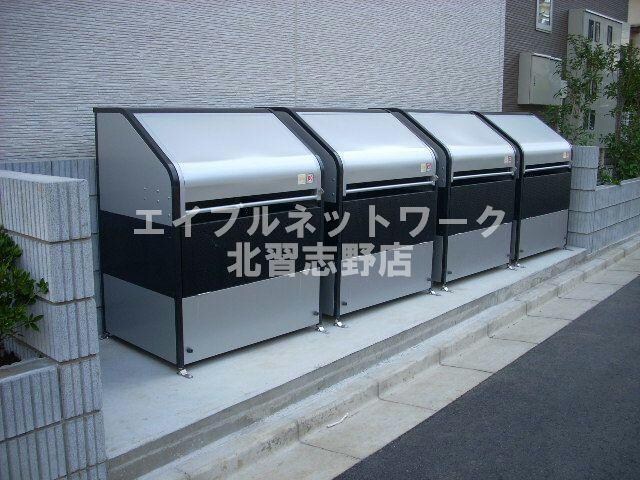 物件外観写真4　(ゴミ置場)