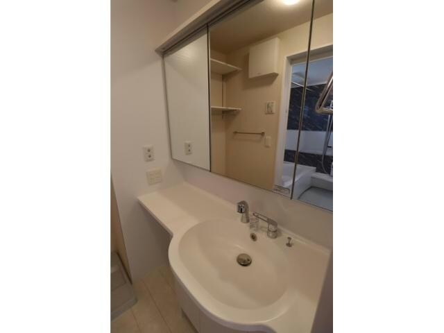 物件内観写真9　(※別部屋写真)