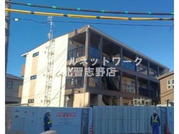 建築中