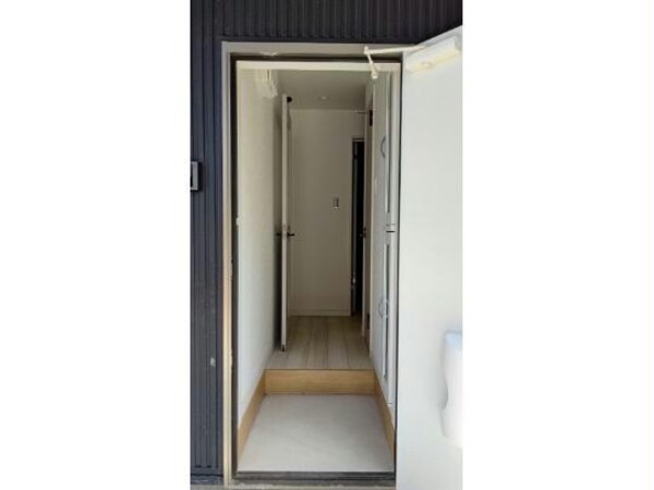 玄関回り(※別部屋写真)