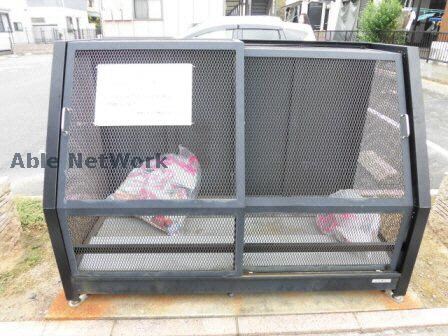 物件外観写真3　(ゴミ置き場)