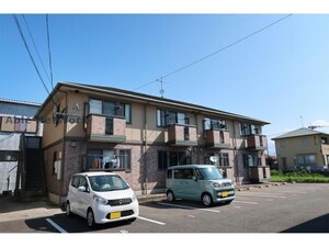 ロイヤルガーデン富の原A棟外観写真