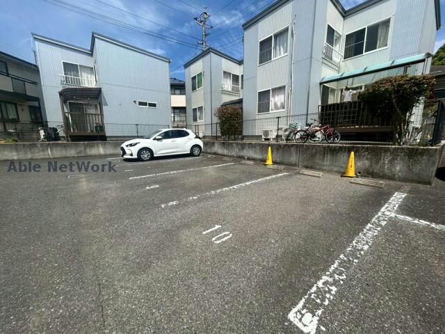 物件外観写真2　(E棟)