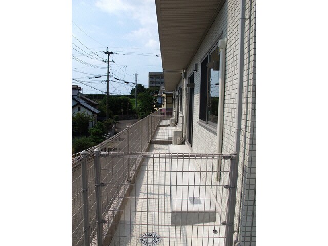 物件外観写真2　(1階テラス)