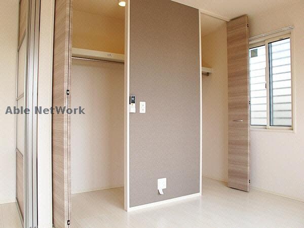 物件内観写真9　(洋室　収納)