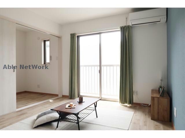 CLIVIA武部のリビングダイニング