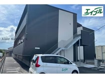 デ・クメール空港通りの外観写真