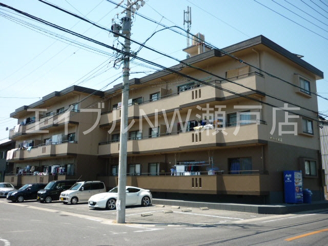 サンライズ城前