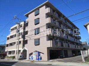 シャンポール東栄外観写真