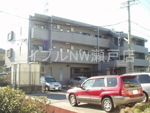 ワイズマンション三郷外観写真