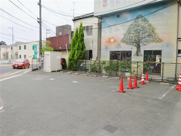 居室(駐車場)