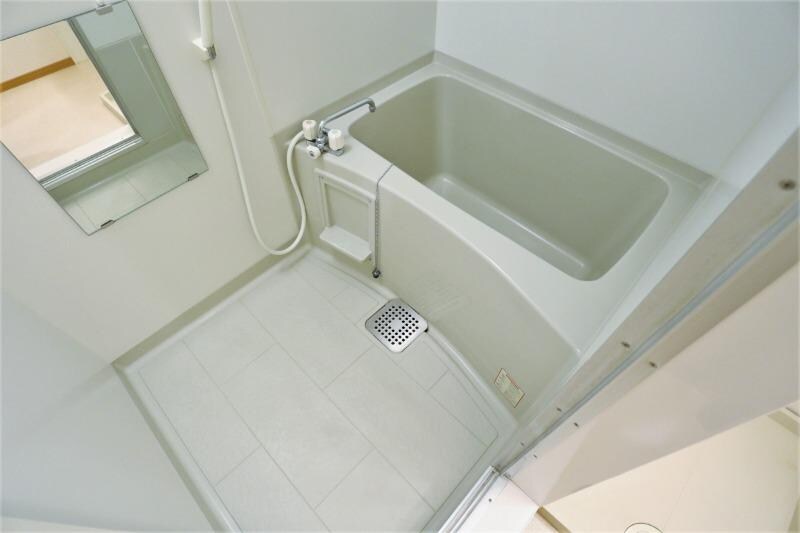 物件内観写真13　(バスルーム)