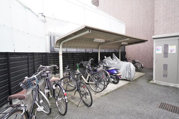 居室(駐輪場)