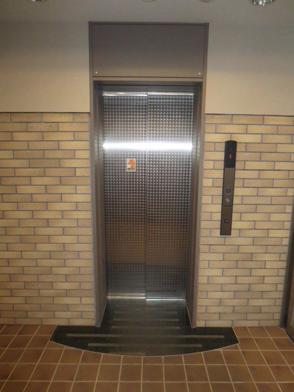 居室(エレベーター)