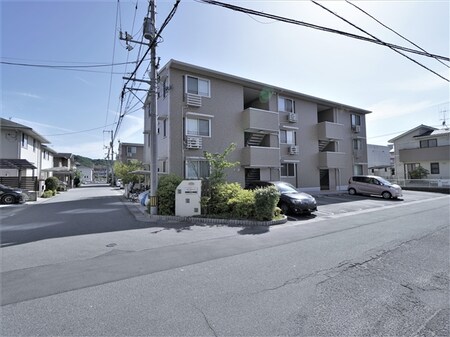 リビングタウン西条東　A棟外観写真