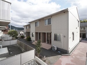 カーサアリエッタＡ・Ｂ・Ｃ　Ｂ棟外観写真