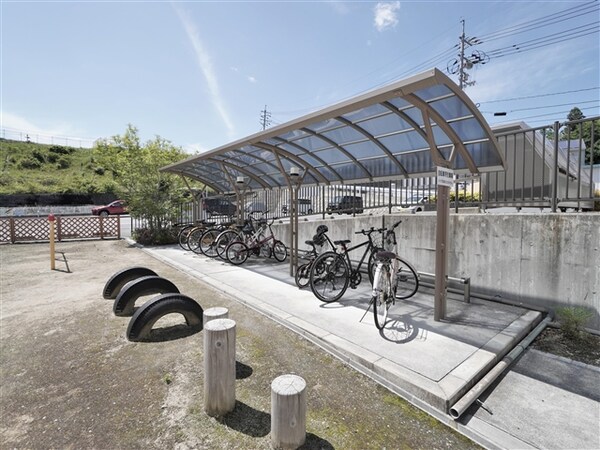 居室(駐輪場)