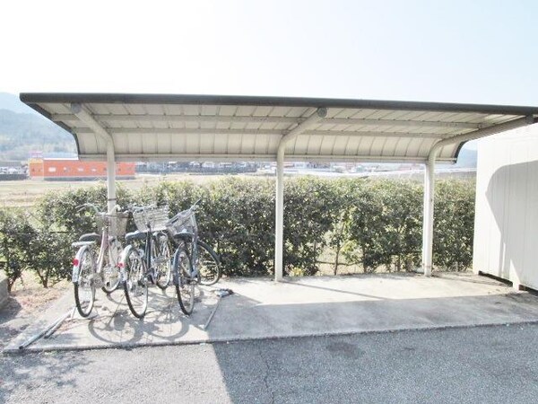 居室(敷地内駐輪場)