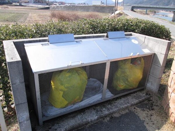 居室(敷地内ゴミステーション)