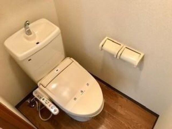 居室(シャワー付トイレ)