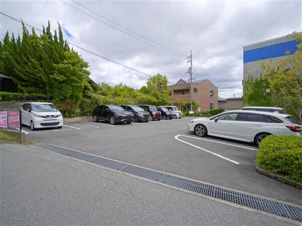 居室(駐車場)