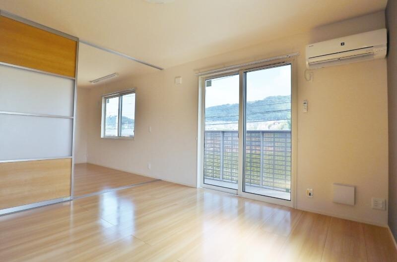 物件内観写真7　(リビング)