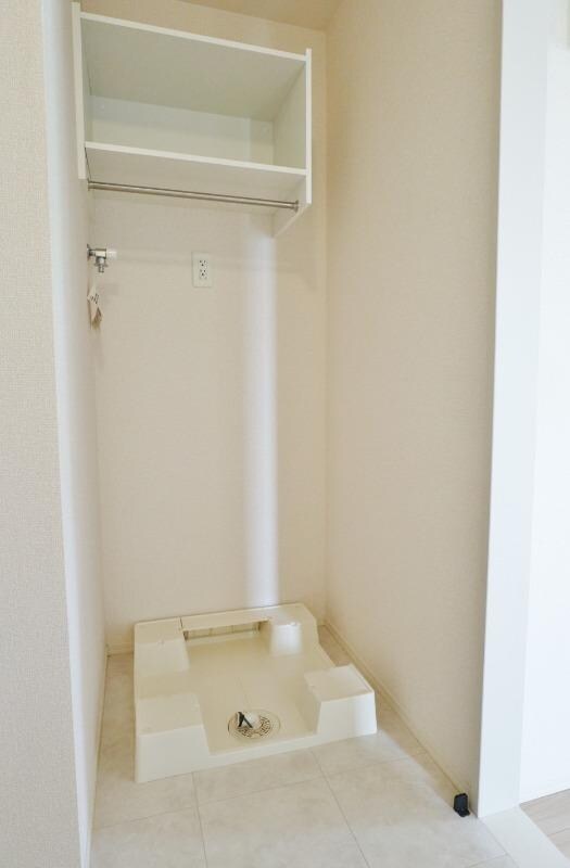 物件内観写真18　(室内洗濯機置き場)
