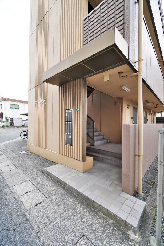 物件内観写真2　(エントランス)