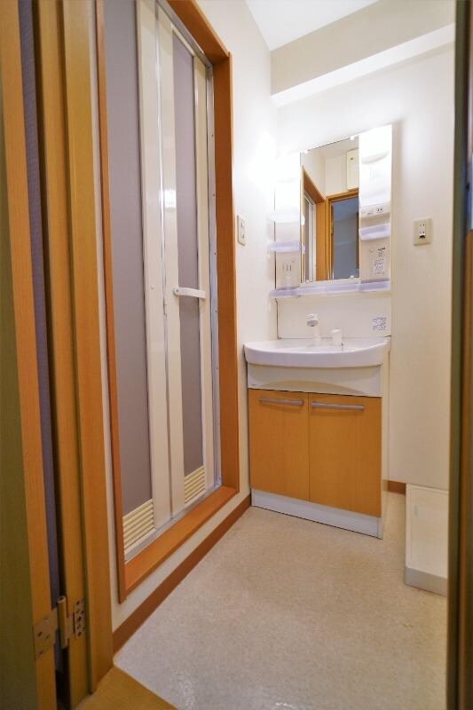 物件内観写真17　(洗面脱衣スペース)