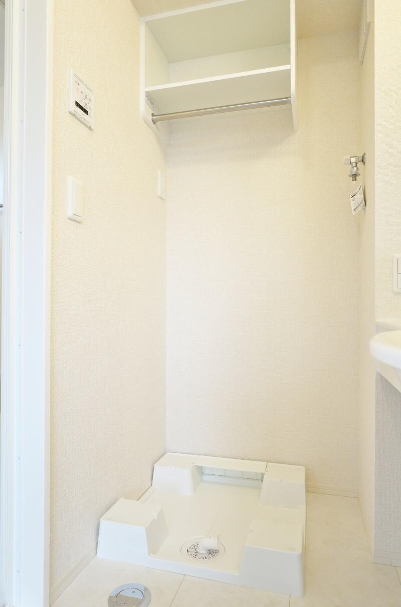 物件内観写真18　(室内洗濯機置き場)